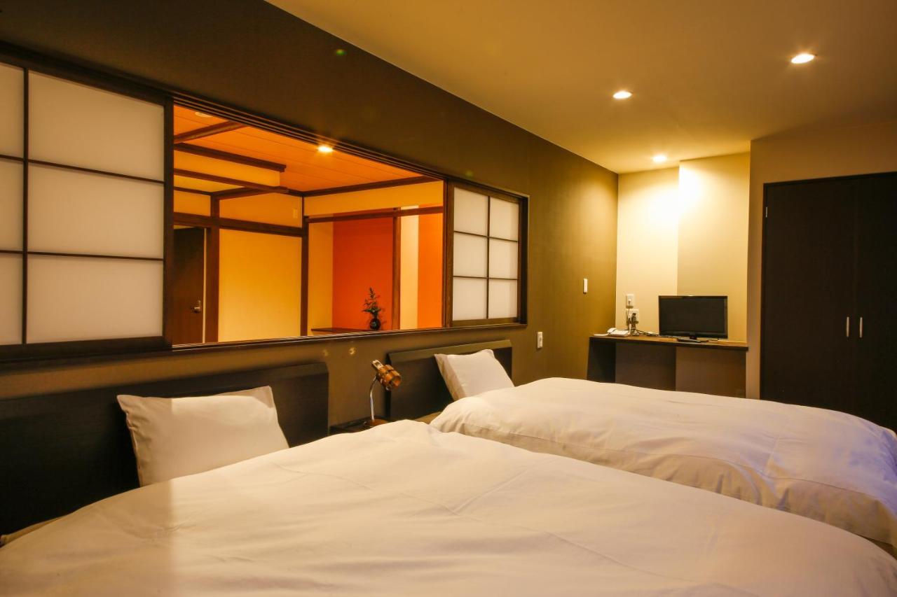 Hokuriku Yamashiro Onsen Hotel Kikyou Кага Екстериор снимка